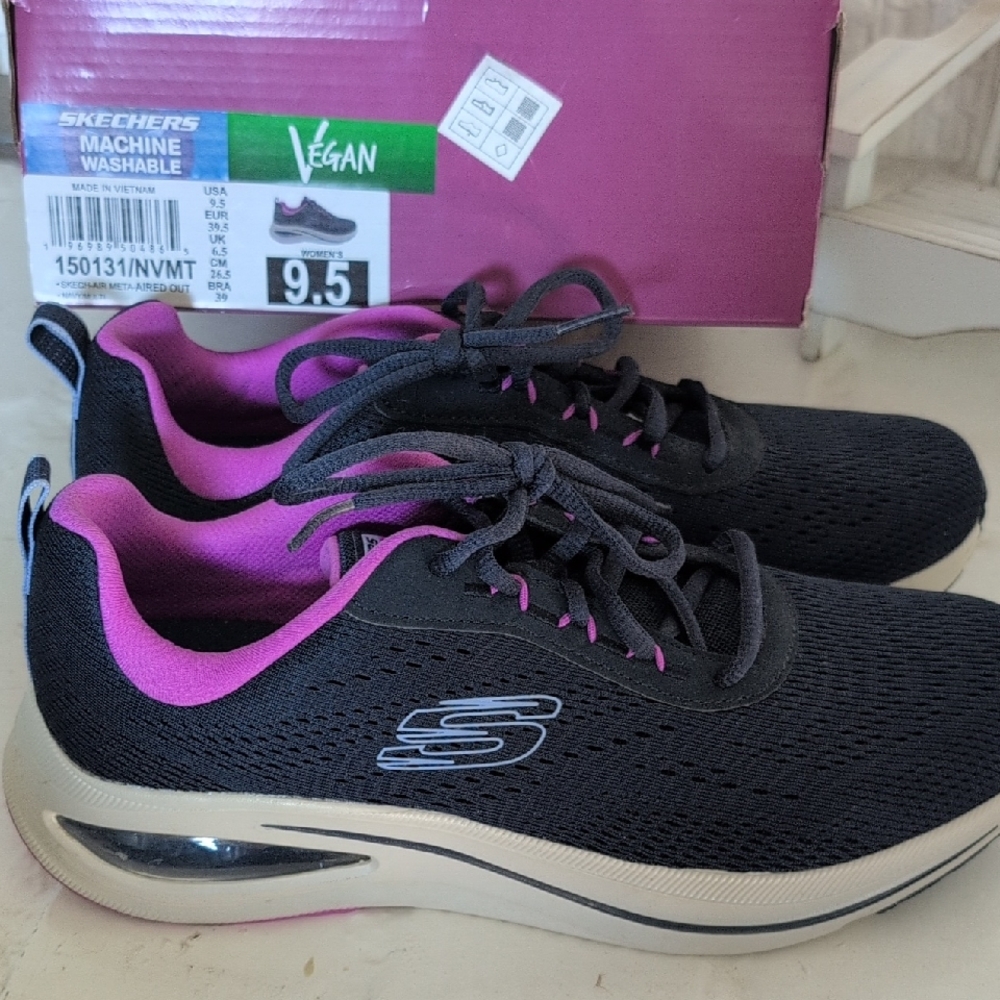 Skechers navy And Purple and Pink Sneakers with Cushioned Sole